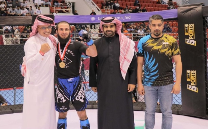 سلمان بن محمد يتويج الفائزين بالمراكز الأولى في بطولة البحرين المفتوحة لـMMA