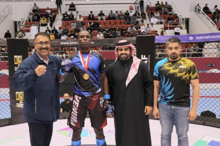 سلمان بن محمد يتويج الفائزين بالمراكز الأولى في بطولة البحرين المفتوحة لـMMA