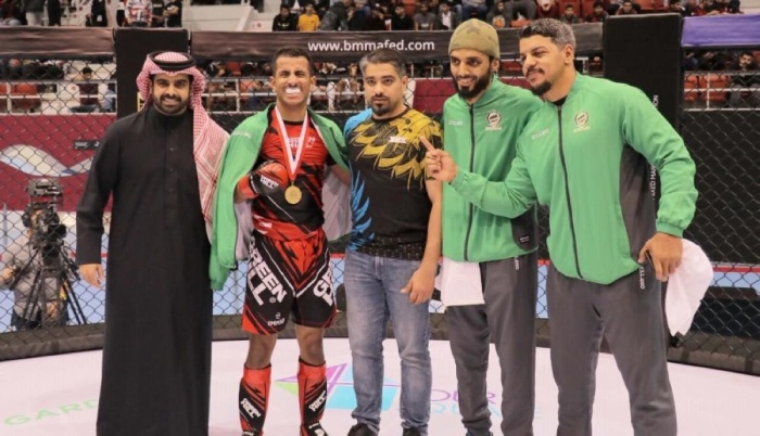 سلمان بن محمد يتويج الفائزين بالمراكز الأولى في بطولة البحرين المفتوحة لـMMA