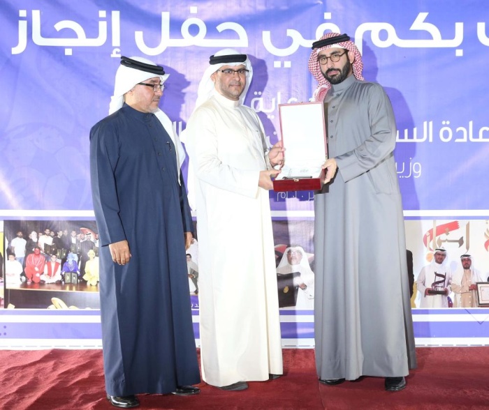 المؤيد يكرِّم متميزي نادي سار في حفل "إنجاز"