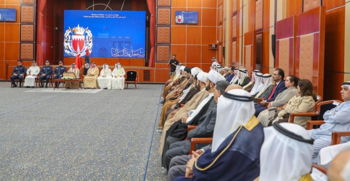 مواطنون لـ"الوطن": لقاء "أخوي" جمعنا بوزير الداخلية تعزيزاً للشراكة المجتمعية