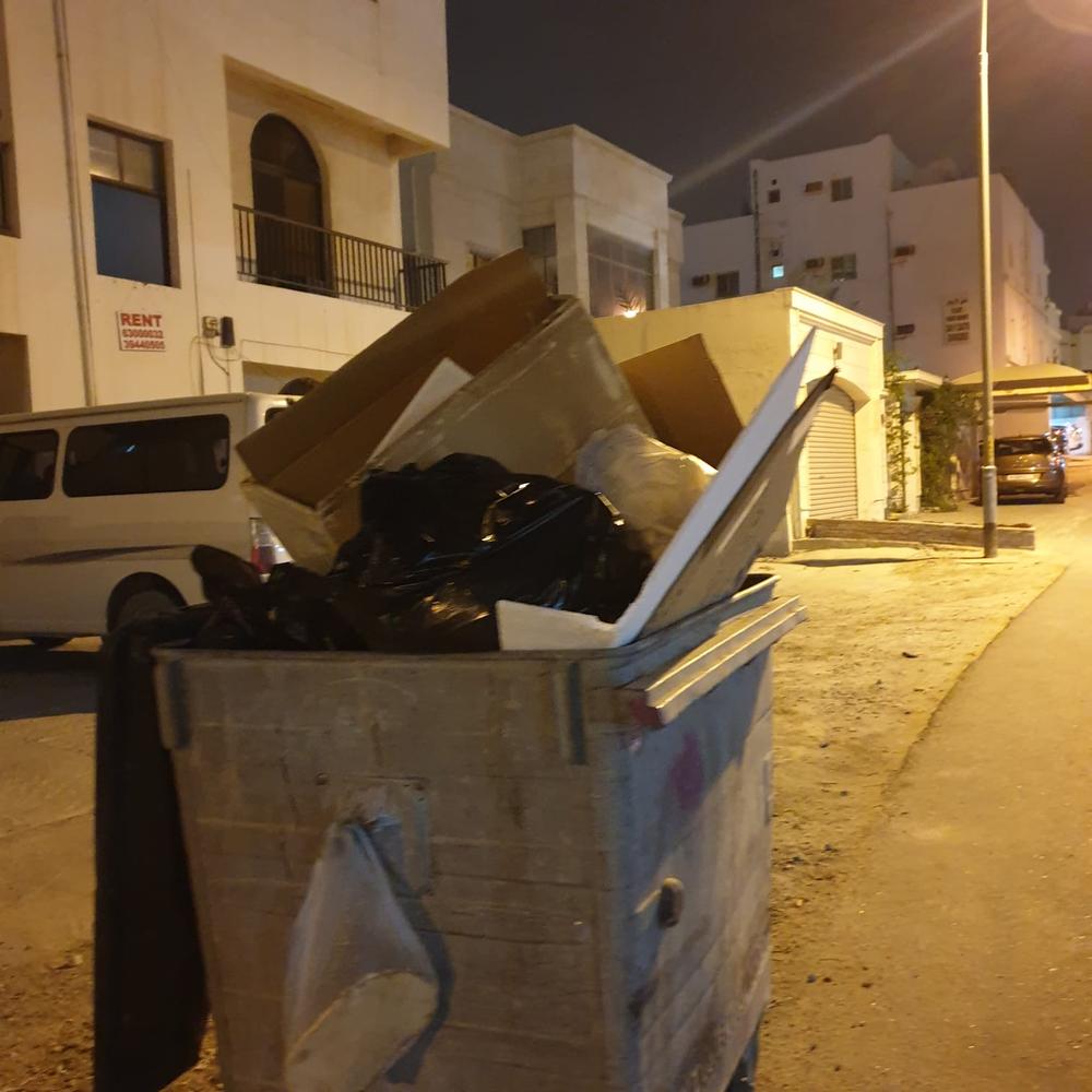 بلديون لـ"الوطن": لا ترموا النفايات خارج الحاويات