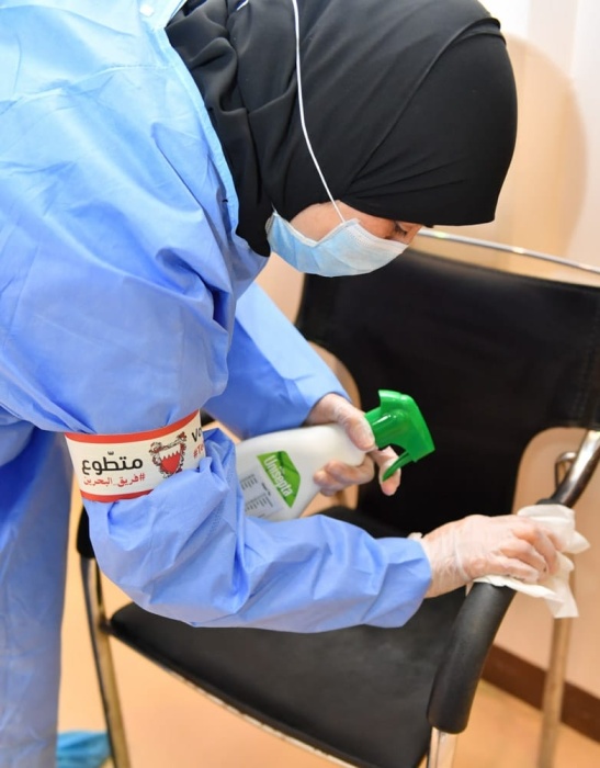 بالصور.. متطوعون في مكافحة كورونا: سنقدم الغالي والنفيس من أجل البحرين