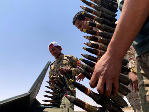 "يجب التوافق".. مصر ترفض ممارسة الميليشيات في ليبيا