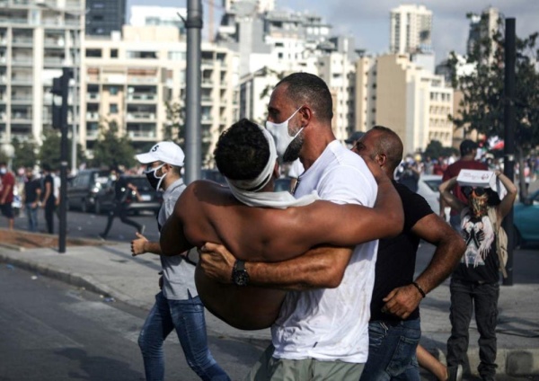 البطريرك الماروني يدعو إلى استقالة الحكومة اللبنانية