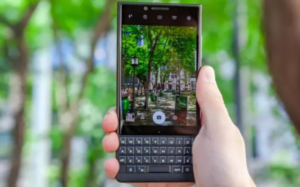 خبر مفرح لعشاق أجهزة BlackBerry