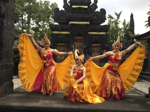 "صيف البحرين"..يسدل الستار على شهر من النشاط الثقافي والإبداعي