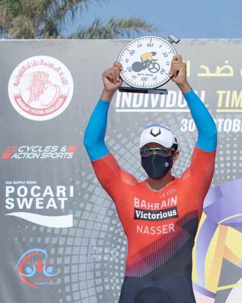 ناصر بن حمد يحقق المركز الأول في سباق ضد الساعة للدراجات