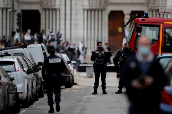 "صورة ضحية" تلاحق موقوفاً بهجوم نيس.. وتحقيق في إيطاليا