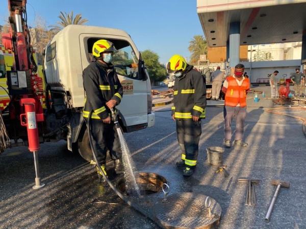 بالصور | أعمال تأمين محطة وقود الجفير.. وتواجد رئيس الأمن العام