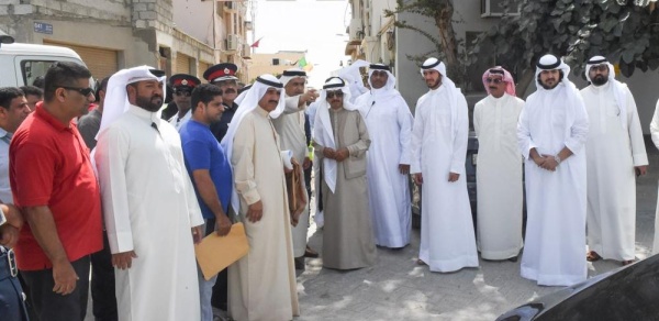 بالصور | خليفة بن سلمان مسيرة نصف قرن من العطاء المتواصل في بناء البحرين