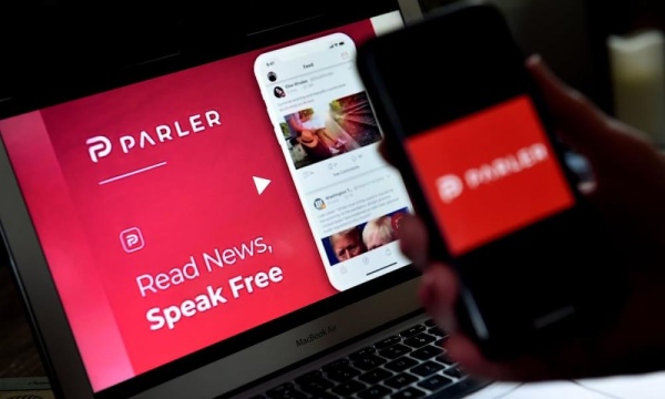 ما علاقة تطبيق Parler بالانتخابات الأمريكية؟