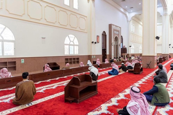 بالصور .. السعودية تصلي الاستسقاء