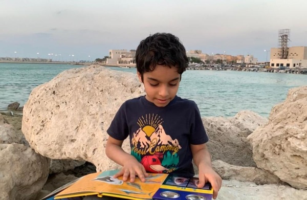 معلم بابتدائية جابر بن حيان يُطلق مشروع "الباحث الصغير"