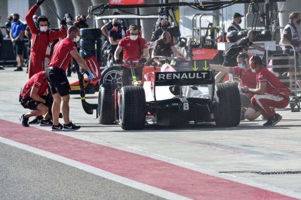 داروفالا يحقق الزمن الأسرع خلال تجارب الفورمولا2 بحلبة البحرين الدولية