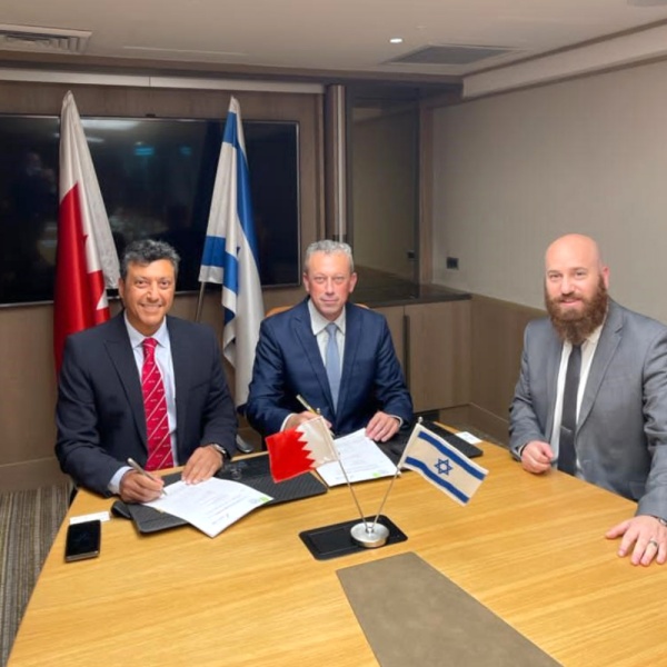 طيران الخليج توقع خمس اتفاقيات في تل أبيب