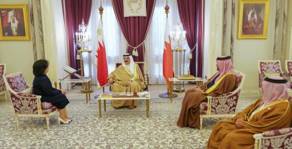 الملك يستقبل رئيسة هيئة البحرين للثقافة والآثار بمناسبة ترشيحها لمنصب الأمين العام لمنظمة السياحة العالمية