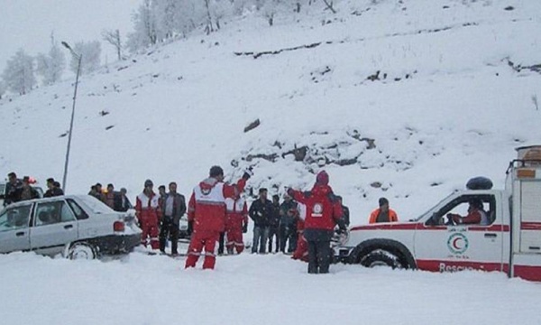 قتلى وجرحى جراء انهيارات وعواصف ثلجية في مرتفعات شرق وشمال طهران