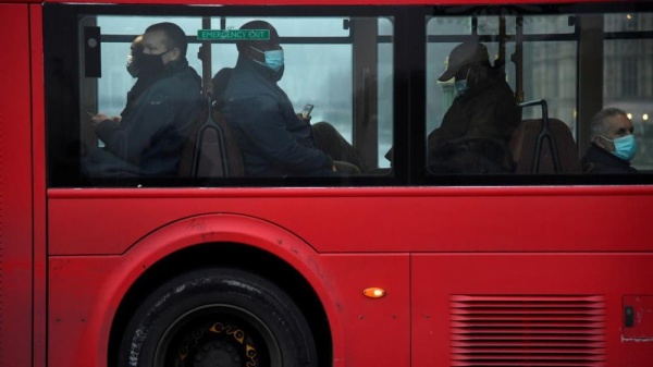 تحذير لبريطانيا.. السيناريو الأوحد لتجنب موجة ثالثة