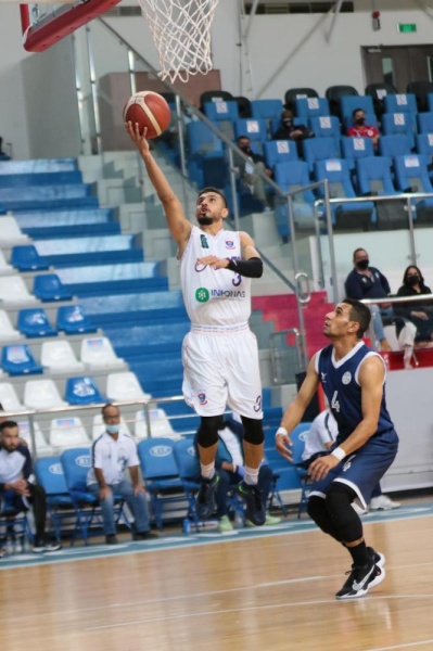 الرفاع يهدي النجمة "المقعد الذهبي".. والحالة يخرج بخفي حنين