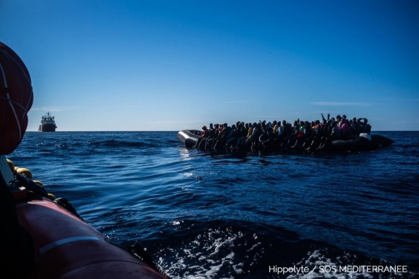 بالصور.. &laquo;أوشن فايكينغ&raquo; تنقذ أكثر من 180 شخصاً قبالة السواحل الليبية