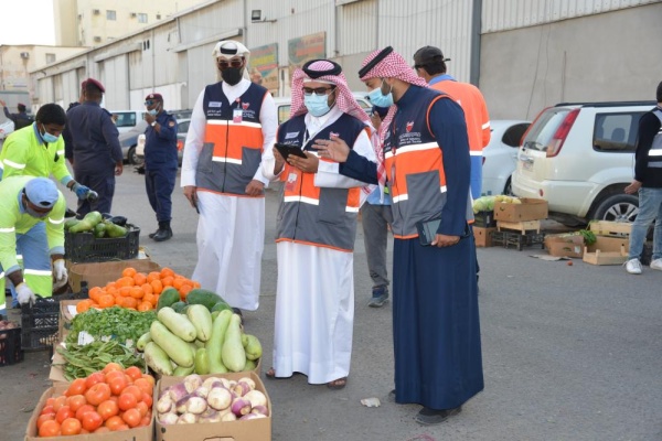 "الصناعة" تنفذ حملات تفتيشية لرصد الباعة الجائلين في جميع محافظات البحرين