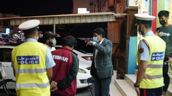 بالصور.. 43834 مخالفة عدم لبس الكمامة في البحرين