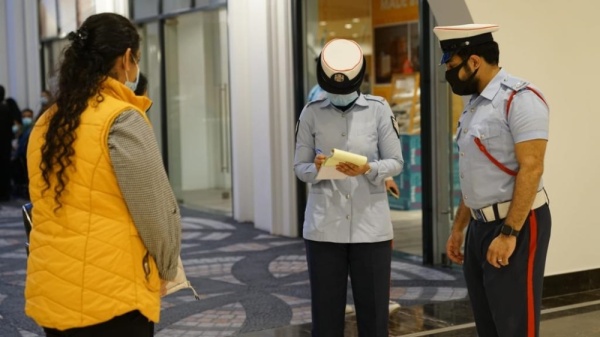 بالصور.. 43834 مخالفة عدم لبس الكمامة في البحرين