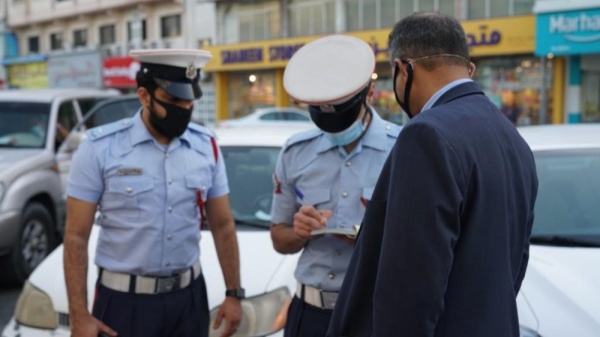 بالصور.. 43834 مخالفة عدم لبس الكمامة في البحرين