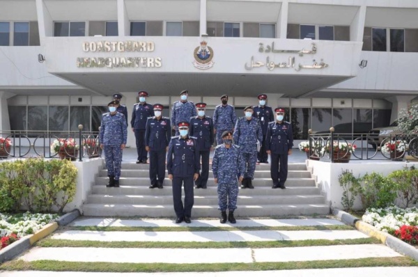 قائد خفر السواحل وقائد سلاح البحرية الملكي البحريني يستعرضان تطوير منظومة الأمن البحري المشترك وزيادة التنسيق والتعاون