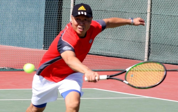 لاعبو البحرين يتقدمون للدور الثاني بعد منافسات قوية في انطلاق منافسات بطولة البا الدولية لرواد التنس