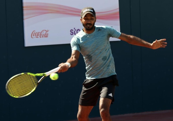 لاعبو البحرين يتقدمون للدور الثاني بعد منافسات قوية في انطلاق منافسات بطولة البا الدولية لرواد التنس