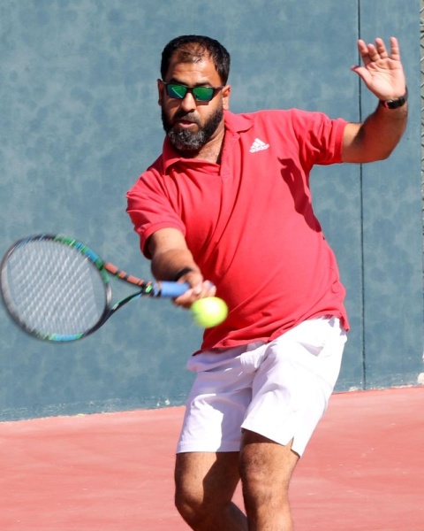 لاعبو البحرين يتقدمون للدور الثاني بعد منافسات قوية في انطلاق منافسات بطولة البا الدولية لرواد التنس