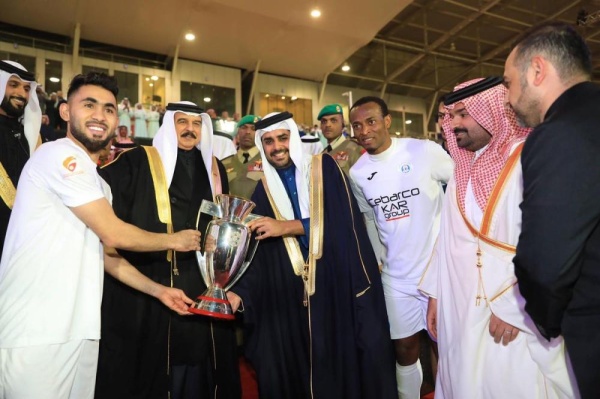 من يتوّج بلقب النسخة "44" لأغلى الكؤوس.. أصحاب السعادة أم نسور الأهلي ؟!