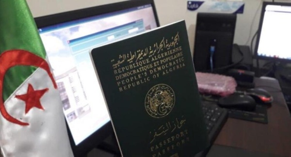 الحكومة الجزائرية تقدم مشروع قانون لسحب الجنسية ممن &laquo;يضر بمصالح البلاد&raquo;