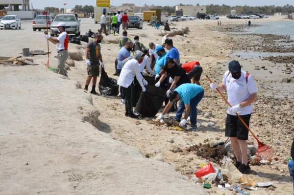 بالتعاون مع فندق «ويستن والشيراتون وماريوت».. «مجلس العاصمة» ينظم حملة تنظيف ساحل كرباباد