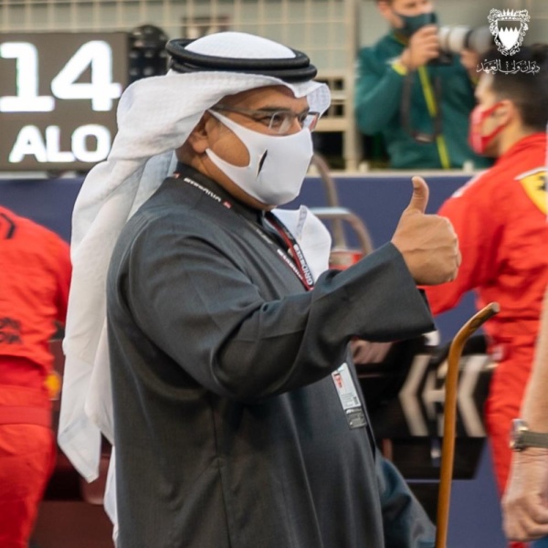 ولي العهد رئيس مجلس الوزراء يزور حلبة البحرين الدولية