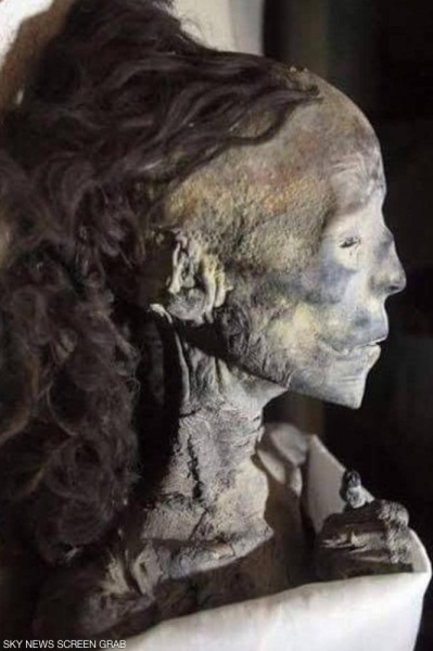 لماذا ظل شعر الملكة "تي" محتفظا بجماله بعد آلاف السنين؟