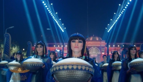 بالصور.. مصر تؤكد فرعونيتها بموكب المومياوات الملكية