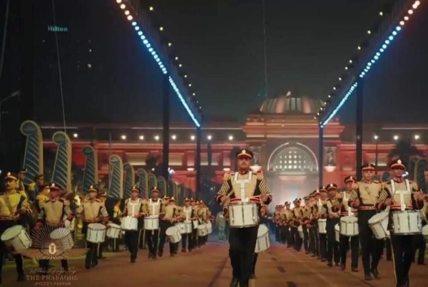 بالصور.. مصر تؤكد فرعونيتها بموكب المومياوات الملكية