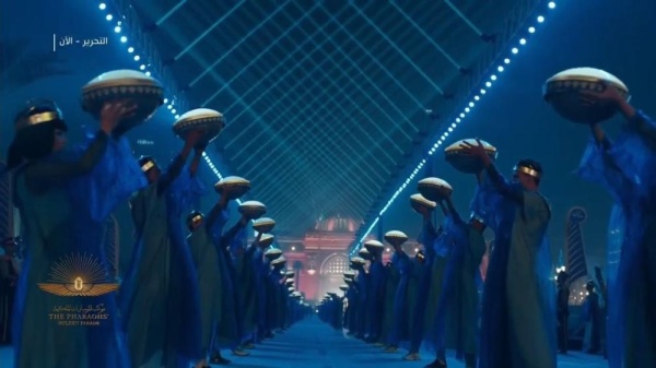 بالصور.. مصر تؤكد فرعونيتها بموكب المومياوات الملكية