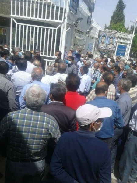 تجدد احتجاجات المتقاعدين في عشرات المدن بإيران