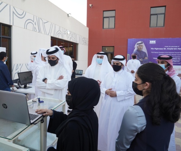 طالبة بجامعة البحرين تفوز بالمركز الثالث بمسابقة الشيخ خالد للذكاء الاصطناعي