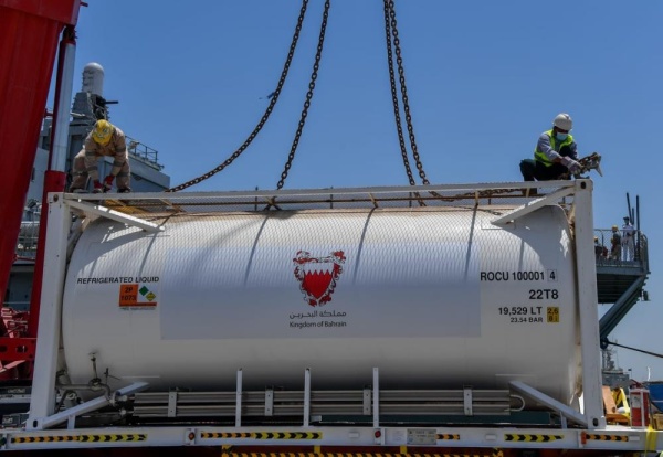 البحرين ترسل معدات طبية وأكسجين لباكستان