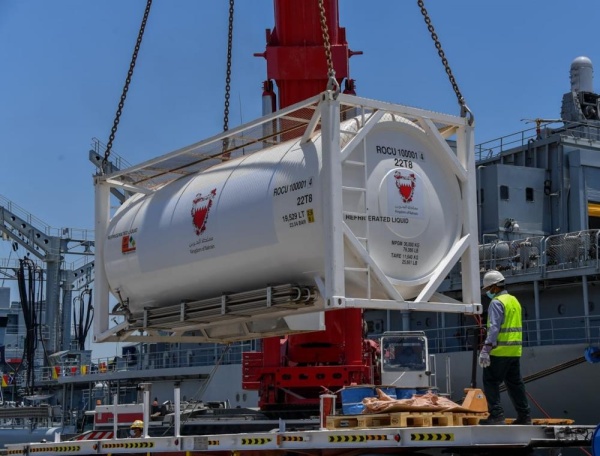 البحرين ترسل معدات طبية وأكسجين لباكستان