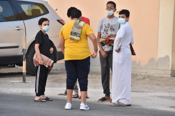 بالصور.. أول صلاة عيد في البحرين منذ انتشار الجائحة