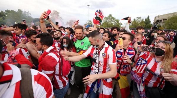 وفاة مشجع في احتفال جماهير أتلتيكو بالدوري