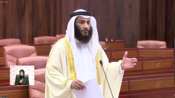 علي زايد يشيد بتوجيه الملك بتوفير كافة الإمكانات لفريق البحرين