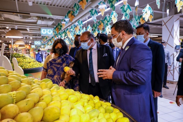 مهرجان مانجو مانيا في لولو هايبر ماركت يبشر بوصول فاكهة الصيف اللذيذة
