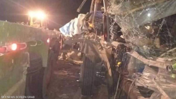 بالصور.. ارتفاع حصيلة حادث الوادي الجديد المروع بمصر